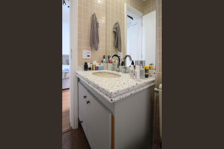 Apartamento para alugar com 210m², 3 quartos e 3 vagas Apartamento para alugar com 210m², 3 quartos e 3 vagasBanheiro Suíte 1