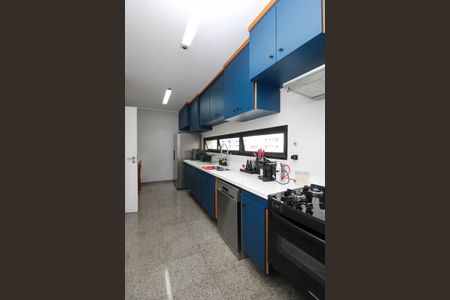 Apartamento para alugar com 210m², 3 quartos e 3 vagas Apartamento para alugar com 210m², 3 quartos e 3 vagasCozinha
