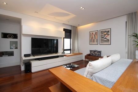Apartamento para alugar com 210m², 3 quartos e 3 vagas Apartamento para alugar com 210m², 3 quartos e 3 vagasSala