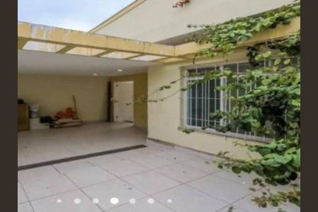 Casa à venda com 3 quartos, 184m² em Vila Brasilina, São Paulo