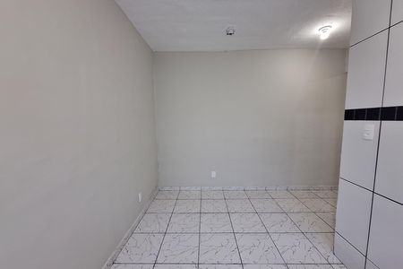 Sala/Cozinha de kitnet/studio para alugar com 1 quarto, 30m² em Parque Independencia, Duque de Caxias