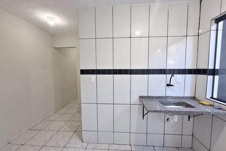 Sala/Cozinha de kitnet/studio para alugar com 1 quarto, 30m² em Parque Independencia, Duque de Caxias