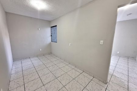 Quarto de kitnet/studio para alugar com 1 quarto, 30m² em Parque Independencia, Duque de Caxias