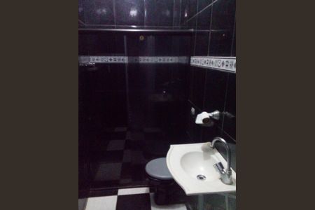 Banheiro de casa à venda com 1 quarto, 60m² em Tomás Coelho, Rio de Janeiro