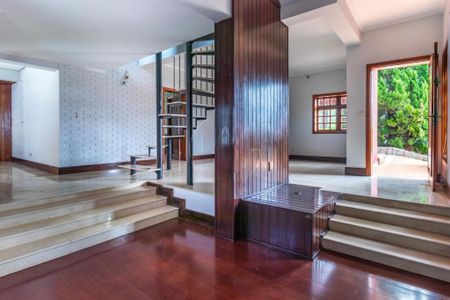 Casa de condomínio à venda com 455m², 4 quartos e 4 vagas