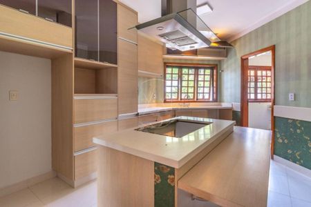 Casa de condomínio à venda com 455m², 4 quartos e 4 vagas