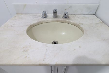 Apartamento para alugar com 85m², 3 quartos e sem vagaBanheiro