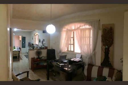 Casa à venda com 3 quartos, 240m² em Jardim Monte Kemel, São Paulo