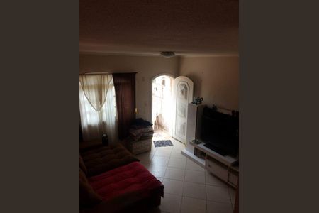 Casa à venda com 3 quartos, 240m² em Jardim Monte Kemel, São Paulo