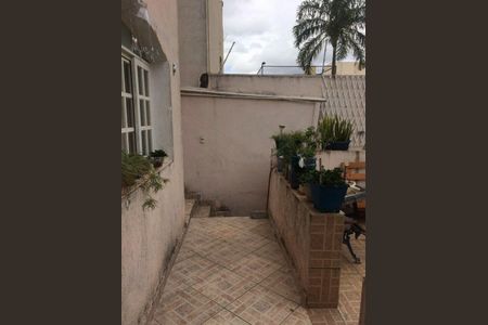 Casa à venda com 240m², 3 quartos e 2 vagas
