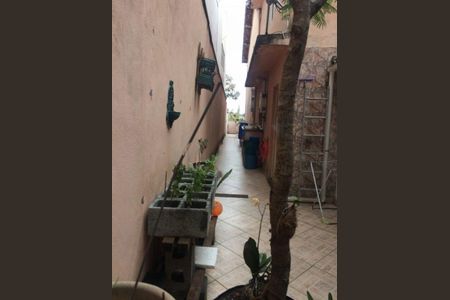 Casa à venda com 240m², 3 quartos e 2 vagas