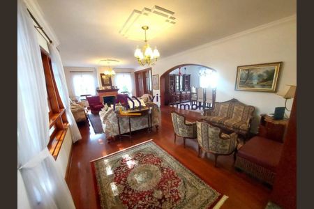 Casa para alugar com 4 quartos, 330m² em Super Quadra Morumbi, São Paulo