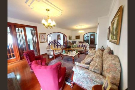 Casa para alugar com 4 quartos, 330m² em Super Quadra Morumbi, São Paulo