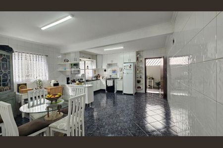 Casa à venda com 220m², 3 quartos e 5 vagas