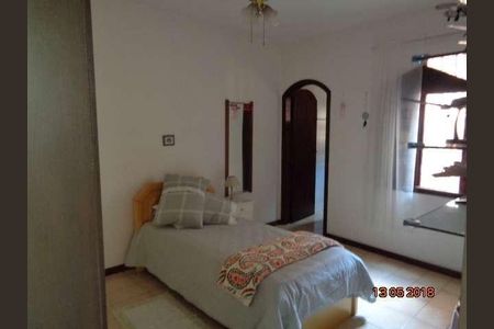 Casa à venda com 3 quartos, 240m² em Vila Sonia, São Paulo