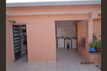 Casa à venda com 240m², 3 quartos e 4 vagas