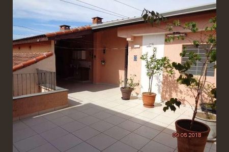 Casa à venda com 240m², 3 quartos e 4 vagas