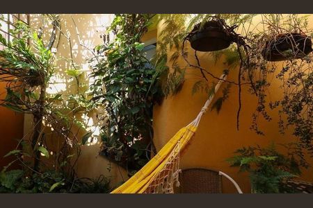 Casa à venda com 3 quartos, 170m² em Jardim Ester Yolanda, São Paulo