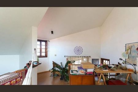 Casa à venda com 3 quartos, 170m² em Jardim Ester Yolanda, São Paulo