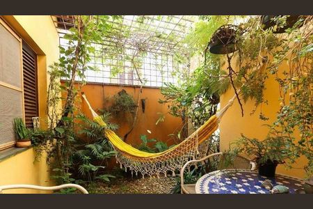 Casa à venda com 3 quartos, 170m² em Jardim Ester Yolanda, São Paulo
