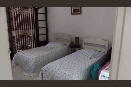 Casa à venda com 5 quartos, 350m² em Vila Sonia, São Paulo