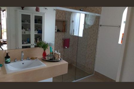 Casa à venda com 5 quartos, 350m² em Vila Sonia, São Paulo