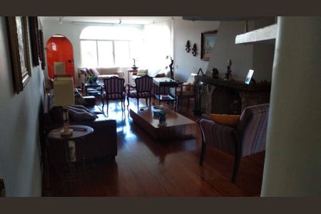 Casa à venda com 5 quartos, 350m² em Vila Sonia, São Paulo