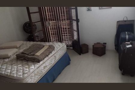 Casa à venda com 5 quartos, 350m² em Vila Sonia, São Paulo
