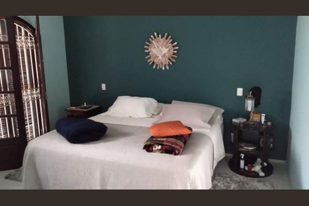 Casa à venda com 5 quartos, 350m² em Vila Sonia, São Paulo