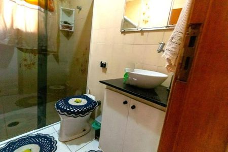 Casa à venda com 108m², 3 quartos e 3 vagas