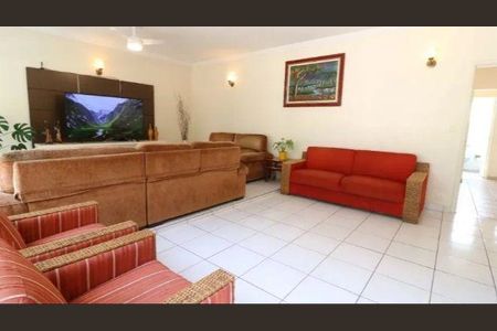 Casa à venda com 4 quartos, 200m² em Jardim Peri Peri, São Paulo