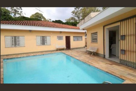 Casa à venda com 4 quartos, 200m² em Jardim Peri Peri, São Paulo