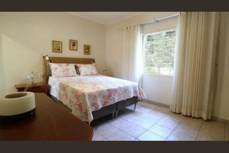 Casa à venda com 4 quartos, 200m² em Jardim Peri Peri, São Paulo