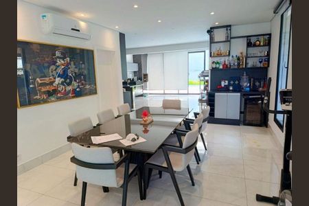 Casa à venda com 3 quartos, 330m² em Alphaville, Santana de Parnaíba