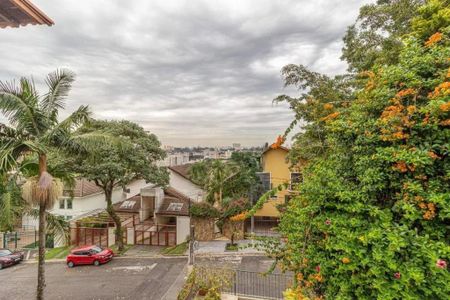 Casa à venda com 199m², 4 quartos e 2 vagas