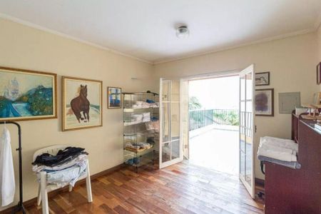 Casa à venda com 199m², 4 quartos e 2 vagas