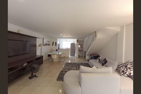 Casa à venda com 3 quartos, 148m² em Vila Sonia, São Paulo