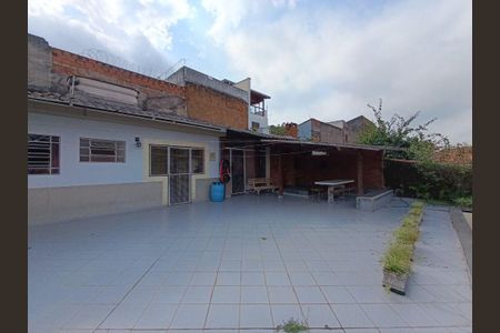 Casa à venda com 3 quartos, 206m² em Jardim Dona Sinha, São Paulo