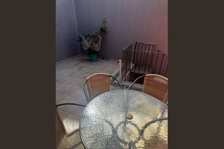 Casa à venda com 198m², 3 quartos e 3 vagas