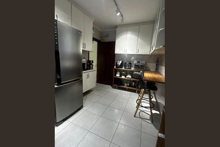 Casa à venda com 198m², 3 quartos e 3 vagas