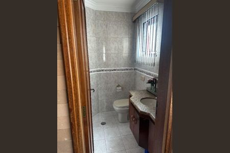 Casa à venda com 198m², 3 quartos e 3 vagas