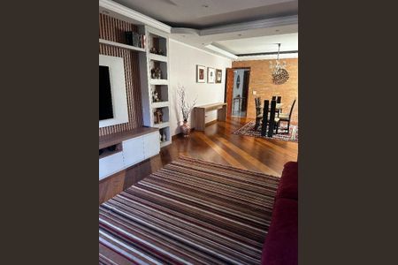 Casa à venda com 198m², 3 quartos e 3 vagas
