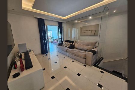 Casa à venda com 3 quartos, 134m² em Jardim Monte Kemel, São Paulo