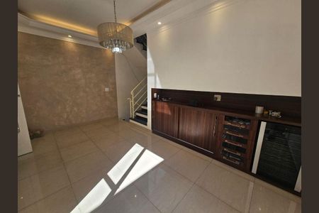Casa à venda com 134m², 3 quartos e 2 vagas
