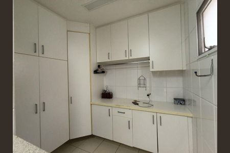 Casa à venda com 180m², 4 quartos e 4 vagas