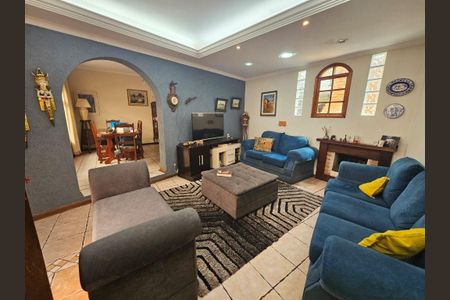 Casa à venda com 3 quartos, 150m² em Jardim Rizzo, São Paulo