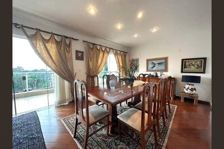 Casa à venda com 476m², 5 quartos e 6 vagas