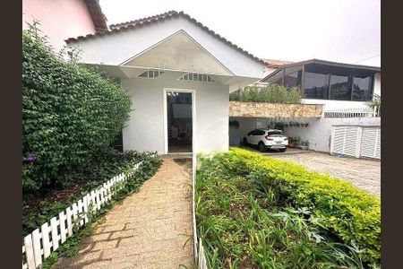 Casa à venda com 476m², 5 quartos e 6 vagas