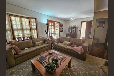 Casa à venda com 3 quartos, 199m² em Jardim das Vertentes, São Paulo