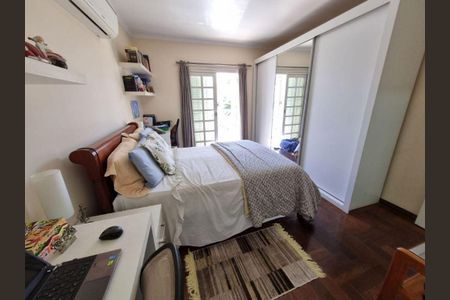 Casa à venda com 4 quartos, 200m² em Butantã, São Paulo